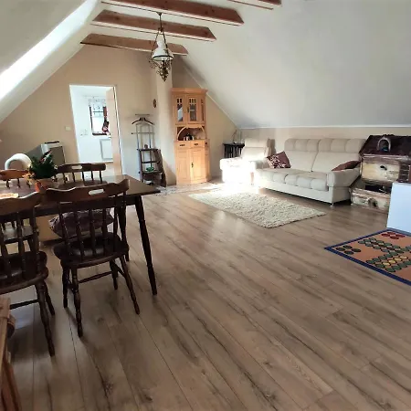 V Hliniku * Hlinik nad Hronom