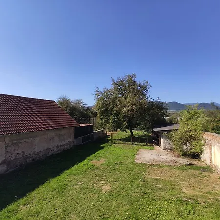 V Hliniku Country house