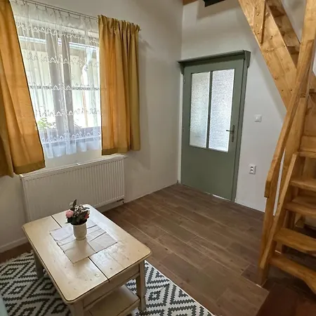 V Hliniku Εξοχικό σπίτι Hlinik nad Hronom